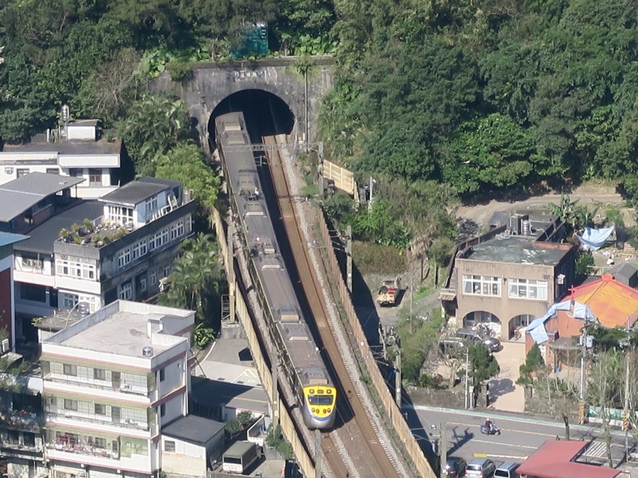 逸仙山步道 (23).JPG