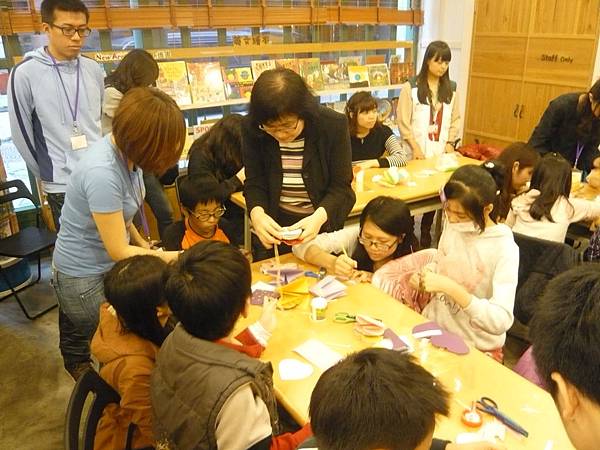 20130421扶青團與家扶參訪