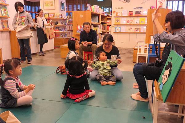 20141206花栗鼠姐姐說故事