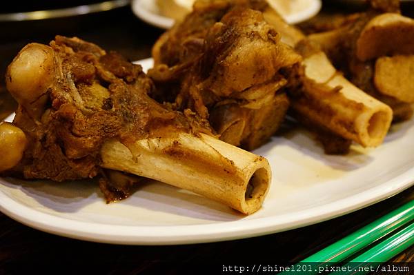 【宜蘭羅東古早味餐廳】大漢王朝羊肉爐烏骨鷄.有岡山羊肉的味道~!!