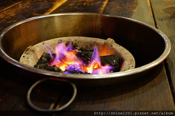 【宜蘭羅東古早味餐廳】大漢王朝羊肉爐烏骨鷄.有岡山羊肉的味道~!!