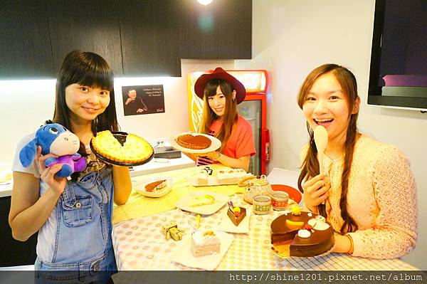 愛買量販店母親節蛋糕