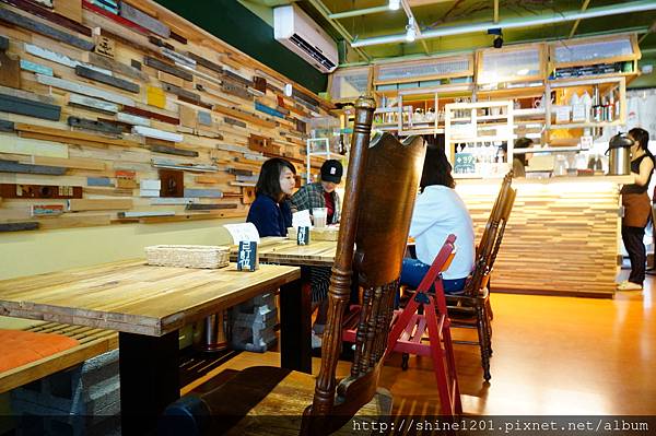 古亭一日遊 捷運美食景點.巴和奈野 illy Café Brunch甜蜜分享.早午餐 文青人氣景點-紀州庵文學森林→懷舊景點-客家文化主題公園→踏青必去-古亭河濱公園