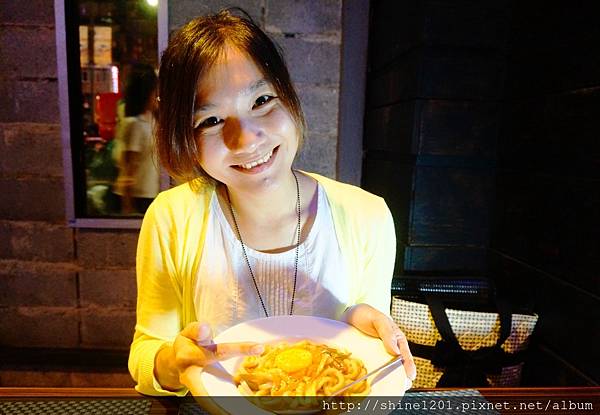 東區酒吧餐廳 黑風寨 忠孝敦化站明星開的店 台客電力公司酒吧 東區餐酒館