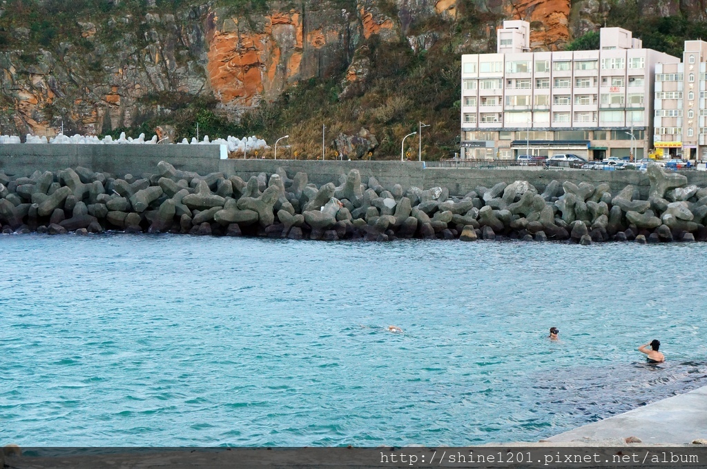 北海岸景點 石門海景餐廳. 萬里烤肉.萬里私房景點.金山.野柳.中租租車