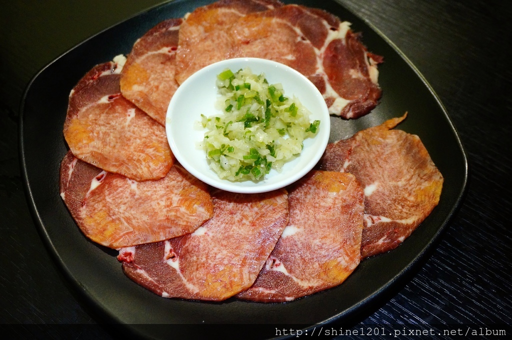 忠孝敦化站燒肉居酒屋-皇上吉饗 東區燒肉吃到飽 夜店風燒烤