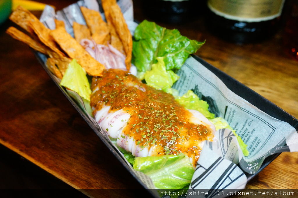 台北景點 大稻埕碼頭 PIER5貨櫃屋市集 百齡罈BHOUSE 台北夕陽夜景