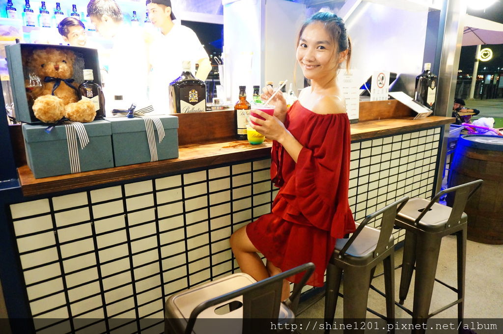 台北景點 大稻埕碼頭 PIER5貨櫃屋市集 百齡罈BHOUSE 台北夕陽夜景