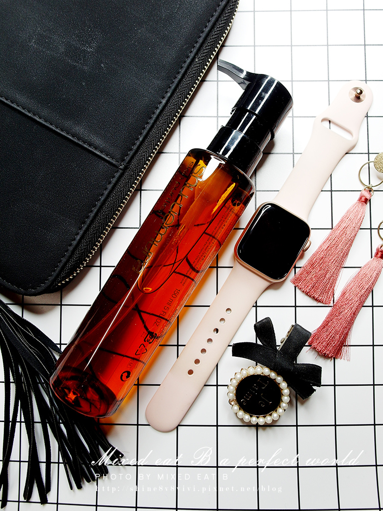 植村秀_全能奇蹟金萃潔顏油-01.jpg 植村秀_全能奇蹟金萃潔顏油-01.jpg