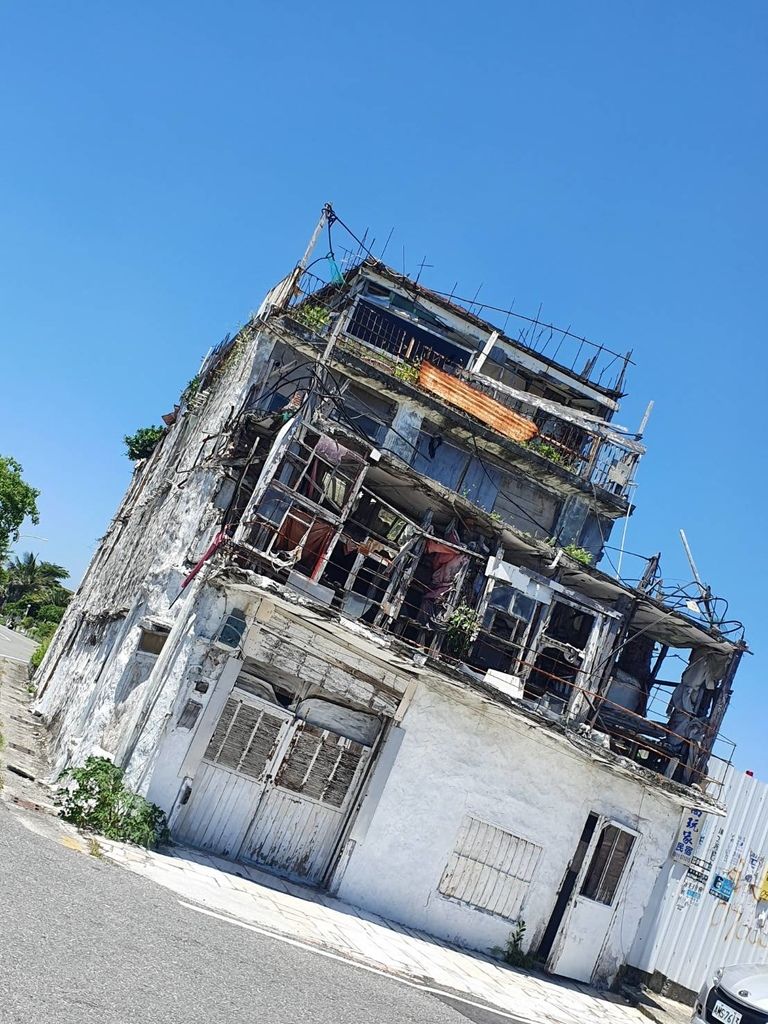 353140.jpg 353140.jpg