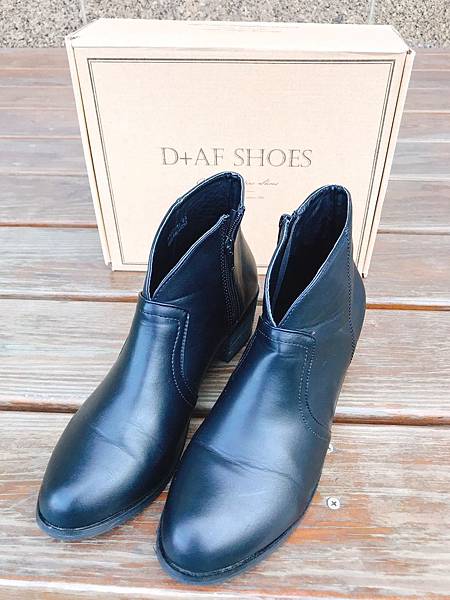 https://www.daf-shoes.com/product/search?searchName=s00006149&utm_source=fb&utm_medium=model&utm_campaign=20181003_han_s00006149&utm_content=ya