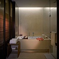 The Sawangan Junior Suite-Bathtub