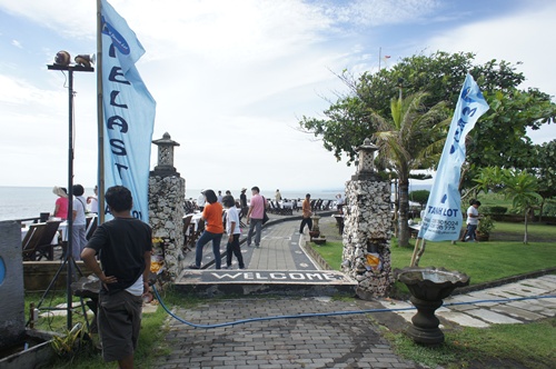 melasti tanah lot