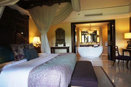 ayana suite Room