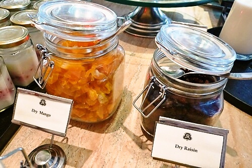 ST Regis Bali Boneka fruit Buffet