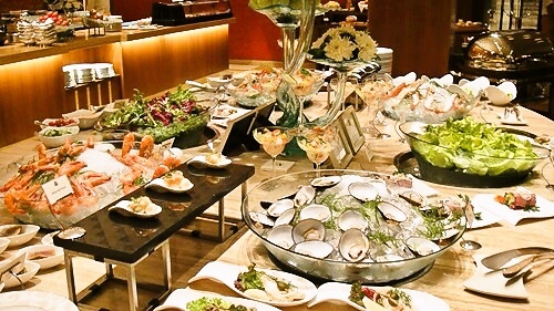 ST Regis Bali Boneka buffet Dinner