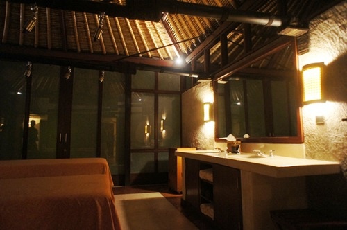 Four Seasons Sayan Spa Villa