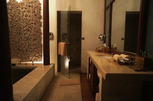 Four Seasons Sayan Spa Villa