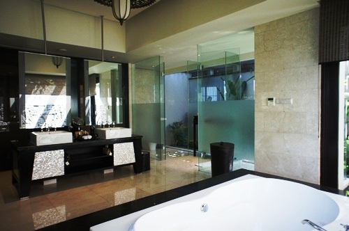 Banyan Tree 1 Bed Room Bathroom
