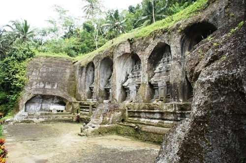 Gunung Kawi 卡威山