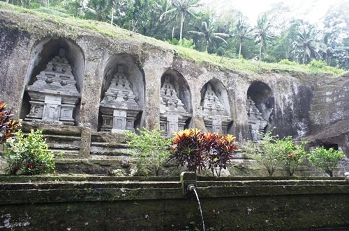 Gunung Kawi 卡威山