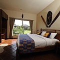 mara river safari lodge