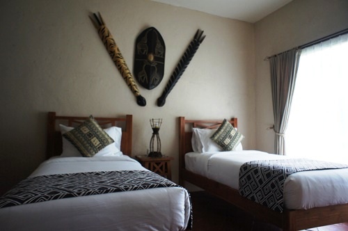 mara river safari lodge