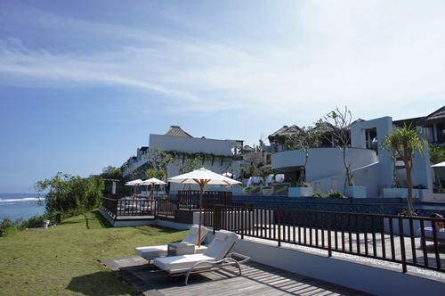 Samabe Bali Resort Swimming Pool 