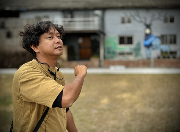 山海旬味「建和部落」農遊體驗，木雕藝術村裡的部落草地便當