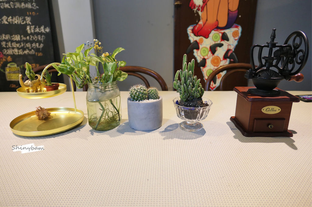 台北中山—think cafe(已歇業)坐落靜謐街角的老宅 台北中山—think cafe(已歇業)坐落靜謐街角的老宅