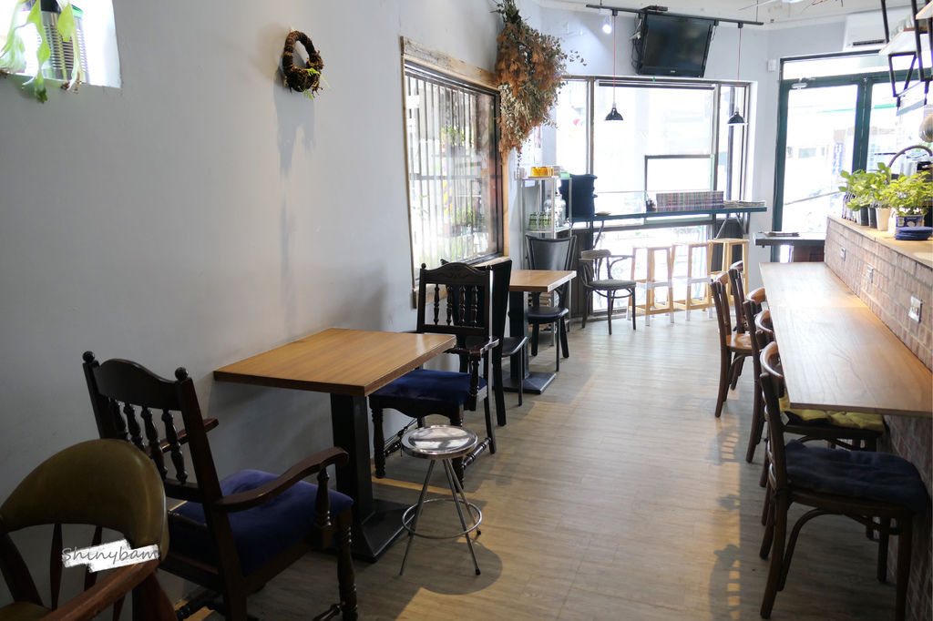 台北中山—think cafe(已歇業)坐落靜謐街角的老宅 台北中山—think cafe(已歇業)坐落靜謐街角的老宅