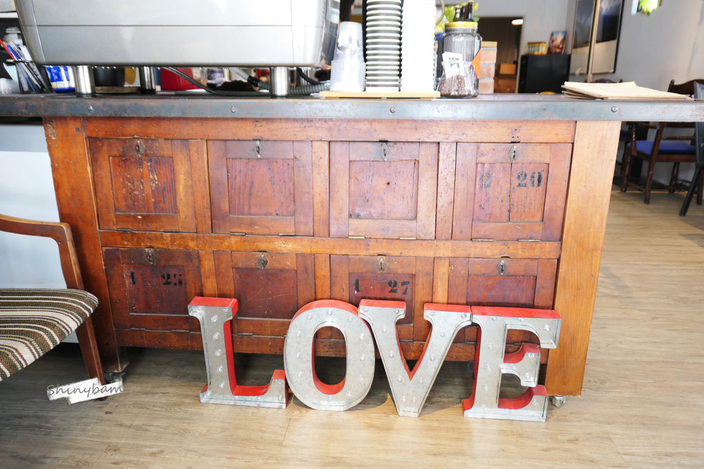 台北中山—think cafe(已歇業)坐落靜謐街角的老宅 台北中山—think cafe(已歇業)坐落靜謐街角的老宅