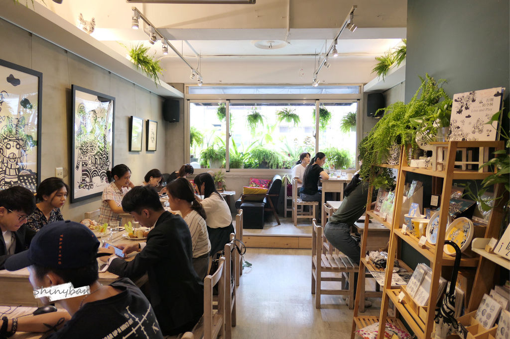 台北萬華—貳拾陸巷 Somebody CAFE｜插畫藝文空間