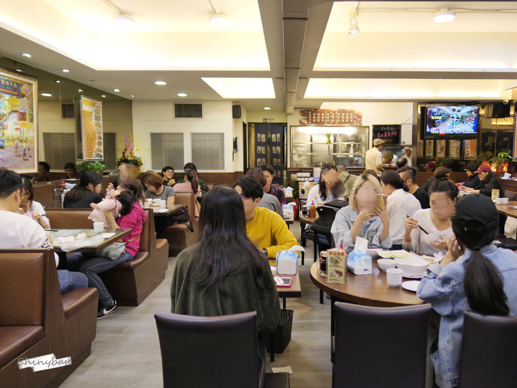 台北大安—嘜記飯堂｜百元港式茶餐廳飄著濃厚在地港味 ｜忠孝復