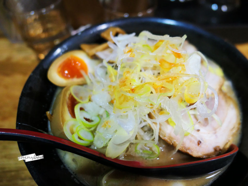 東京上野—麵處花田上野店｜阿美橫町內日本地道濃厚味噌拉麵專賣