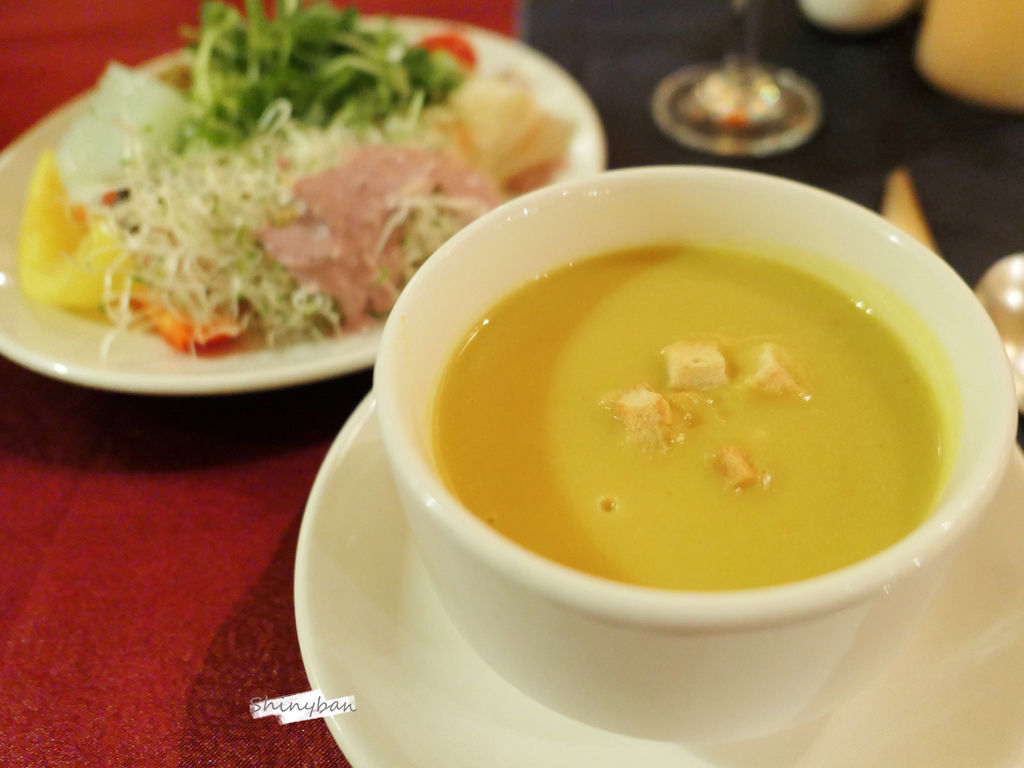 台北大安—沾美西餐廳七十年老字號鴨肝牛排 沙拉水果甜點吃到 台北大安—沾美西餐廳七十年老字號鴨肝牛排 沙拉水果甜點吃到