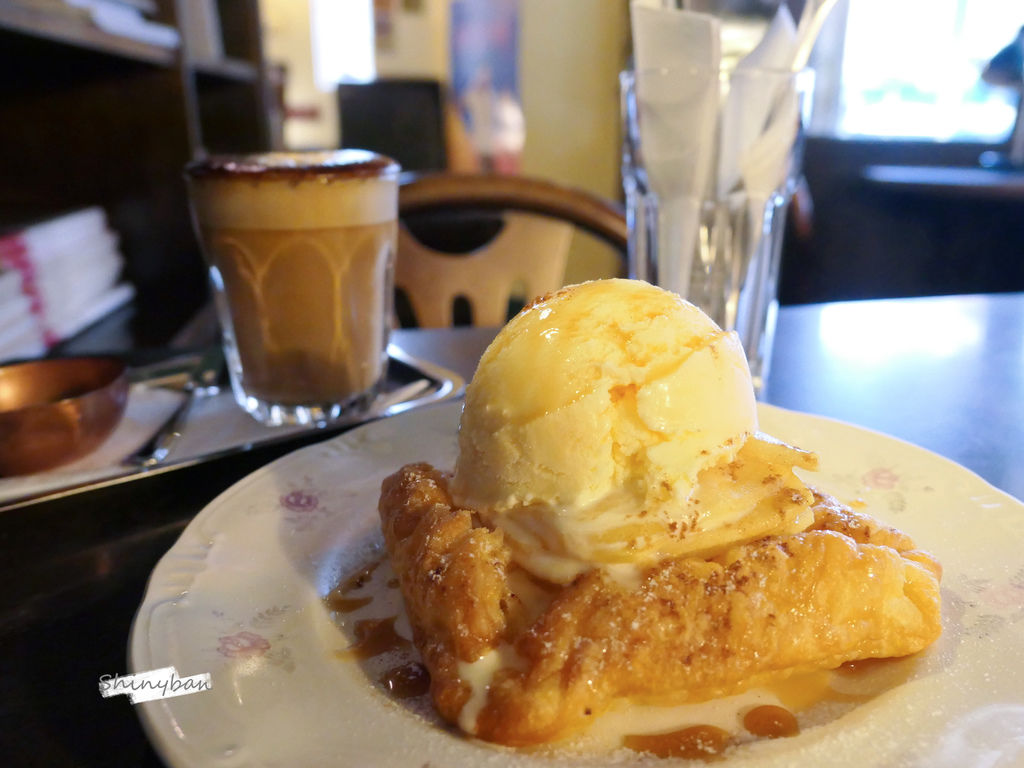 台北中山—Le Park Cafe公園咖啡館｜公園一隅飄散陣