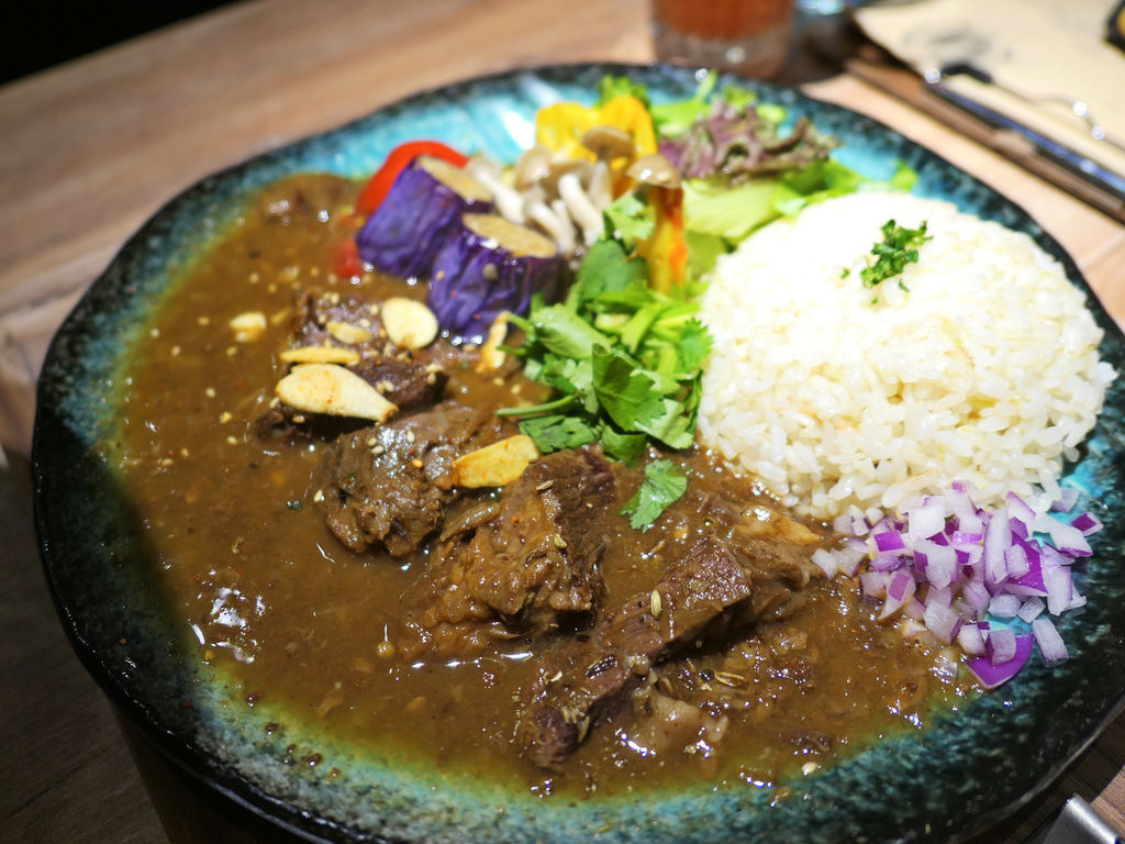 台北中山—稲町家香料咖哩｜無麩質大阪系印度香料咖哩 結合現碾