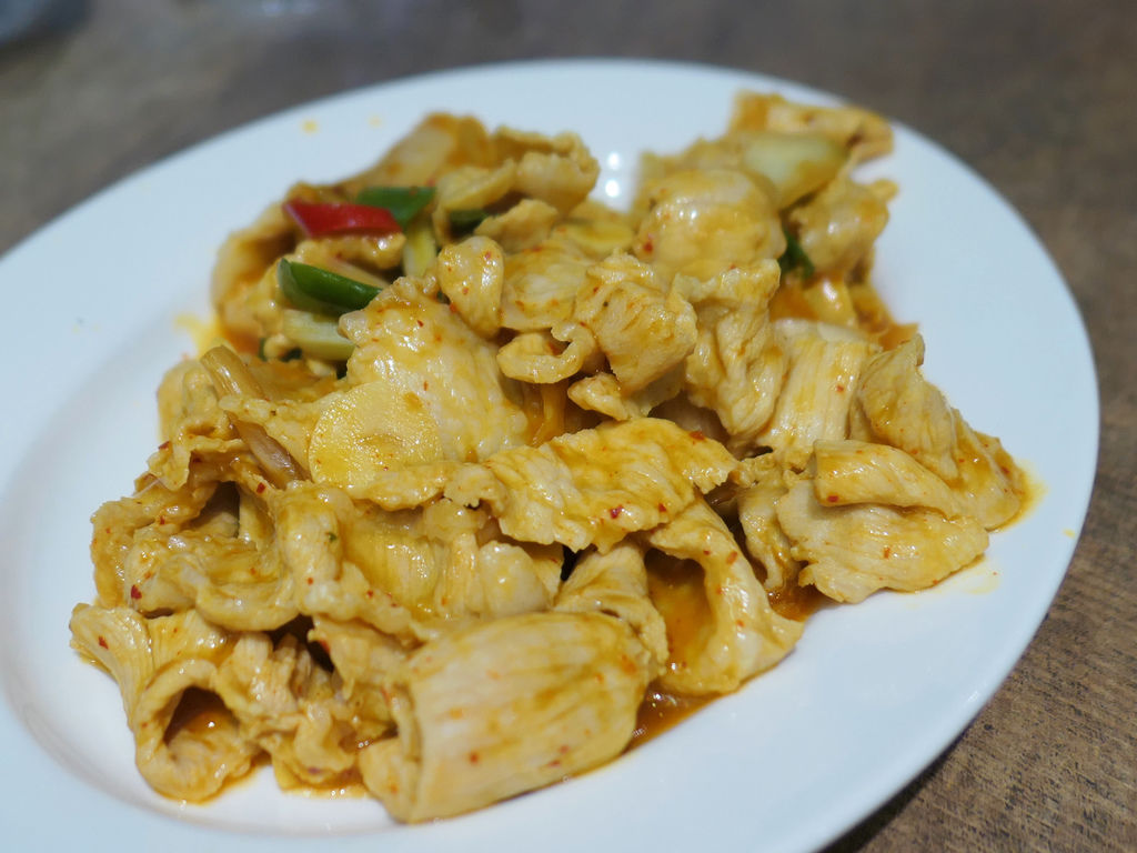 基隆七堵—芳鄰熱炒海鮮店｜道道無雷 海鮮尚青的社區熱炒（20