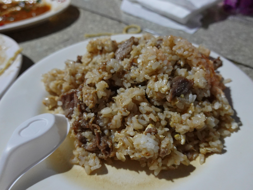 台北士林—士林夜市深夜流氓熱炒凌晨限定 無價格熱炒舉手喊單 台北士林—士林夜市深夜流氓熱炒凌晨限定 無價格熱炒舉手喊單