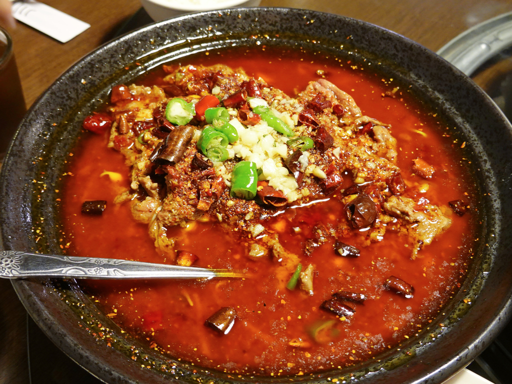 台北大安—川妹子一片椒紅中 深藏讓人難以抗拒的麻辣滋味國 台北大安—川妹子一片椒紅中 深藏讓人難以抗拒的麻辣滋味國