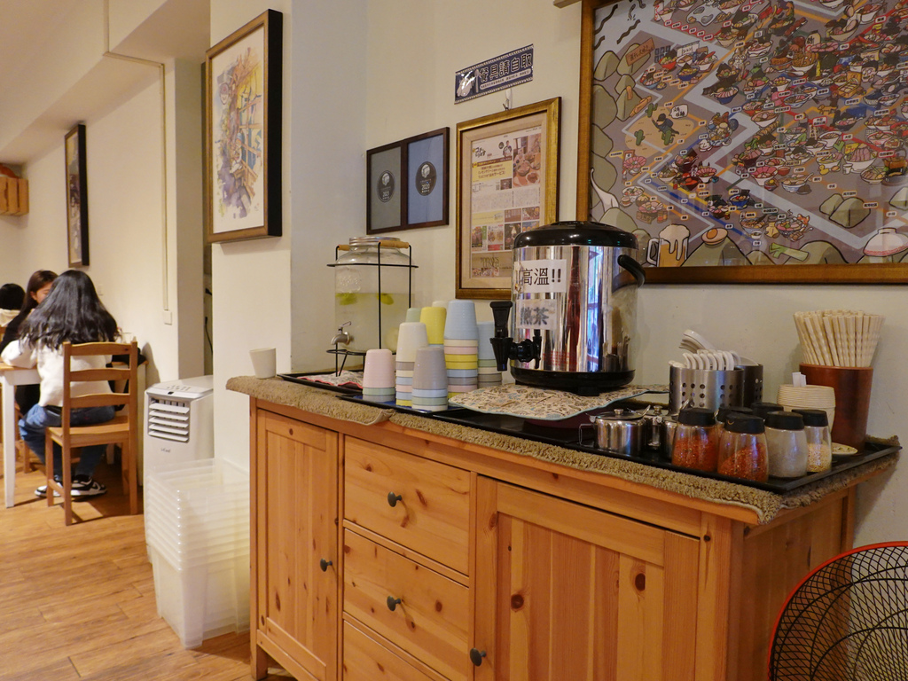 新北新店—海貓亭拉麵 うみねこ亭四款自製人氣拉麵 大份量海