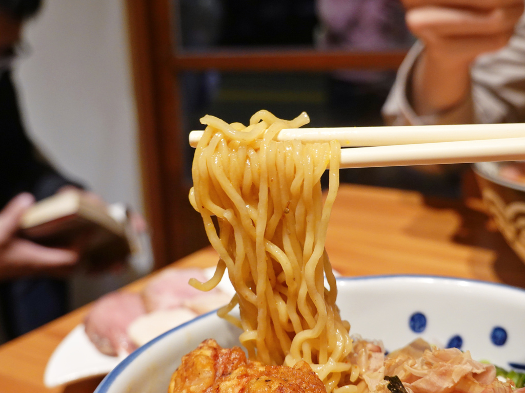 新北新店—海貓亭拉麵 うみねこ亭四款自製人氣拉麵 大份量海