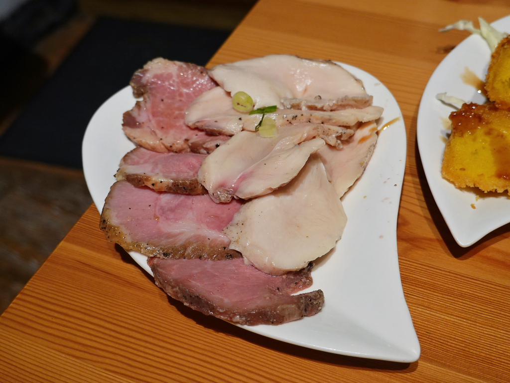 新北新店—海貓亭拉麵 うみねこ亭四款自製人氣拉麵 大份量海