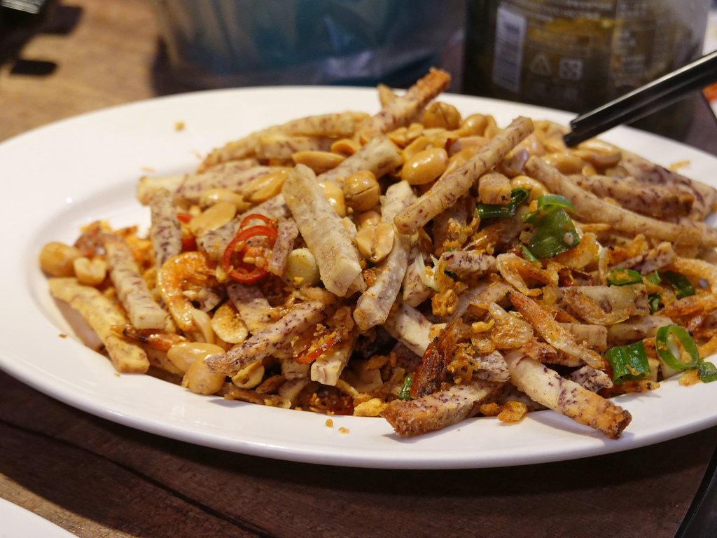 基隆七堵—芳鄰熱炒海鮮店｜道道無雷 海鮮尚青的社區熱炒（20