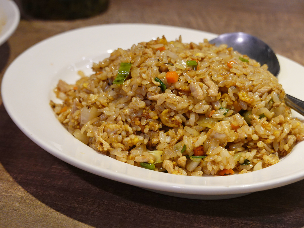 基隆七堵—芳鄰熱炒海鮮店｜道道無雷 海鮮尚青的社區熱炒（20