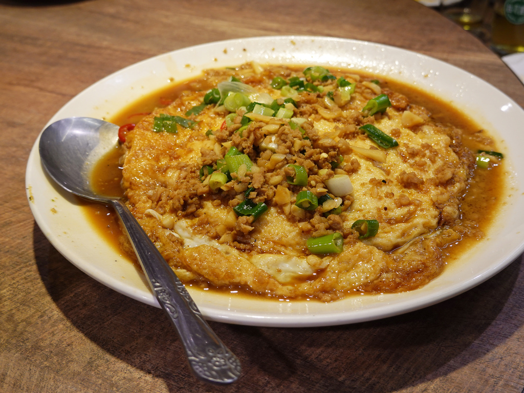 基隆七堵—芳鄰熱炒海鮮店｜道道無雷 海鮮尚青的社區熱炒（20