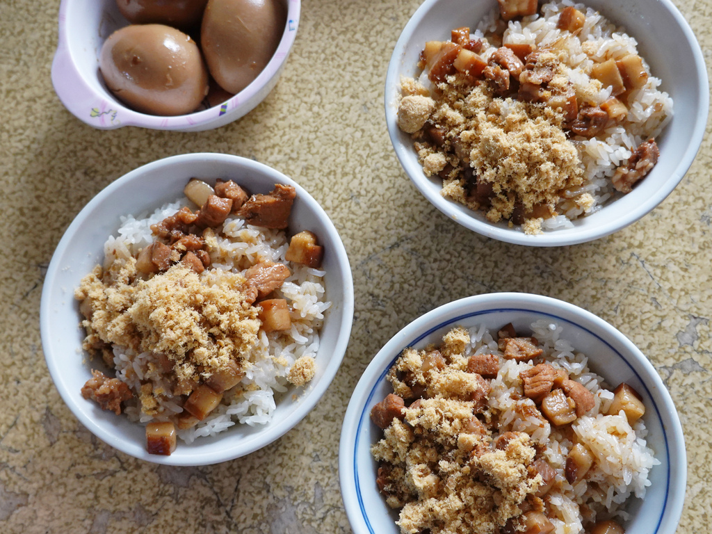 [食記] 嘉義朴子—油飯、米糕店｜微笑、親切、快樂 在地人帶路