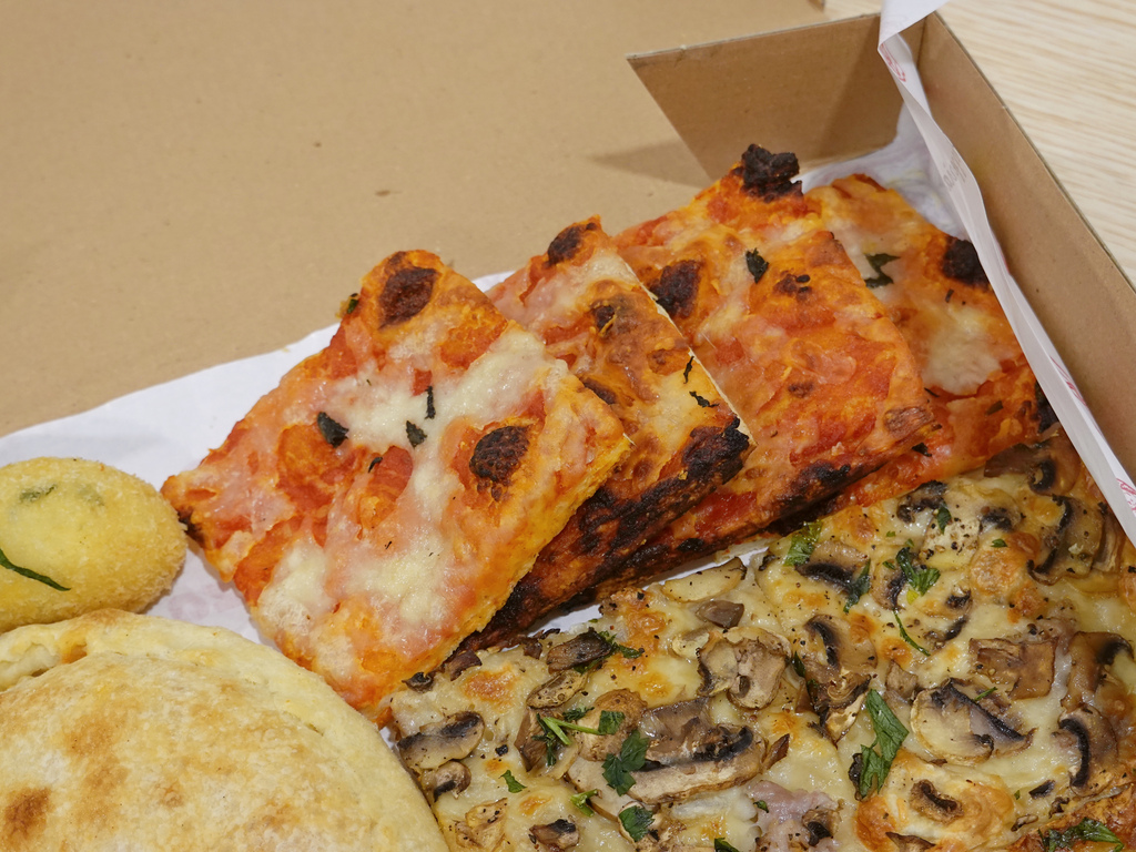 新北中和—Pizza power(已搬遷)隨剪隨吃羅馬烤盤