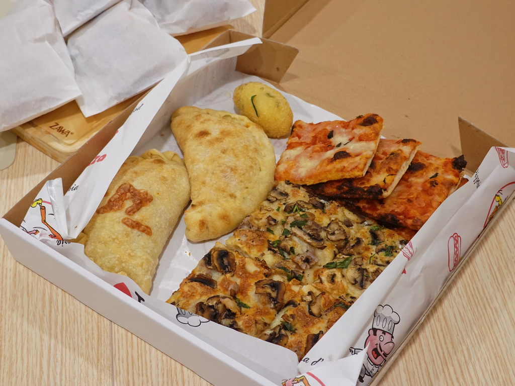 新北中和—Pizza power(已搬遷)隨剪隨吃羅馬烤盤